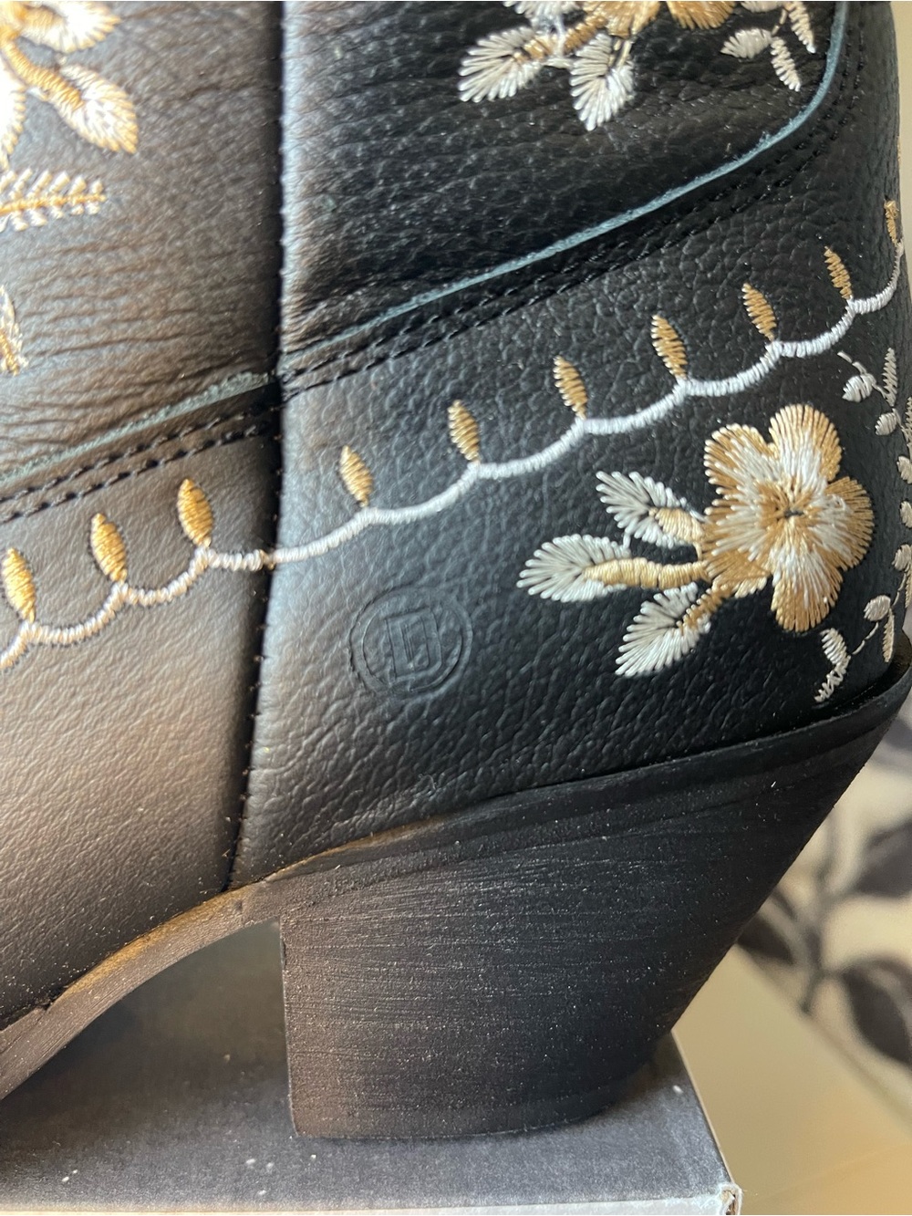 Dingo NIB Primrose Western booties in black - Picture 3 of 7